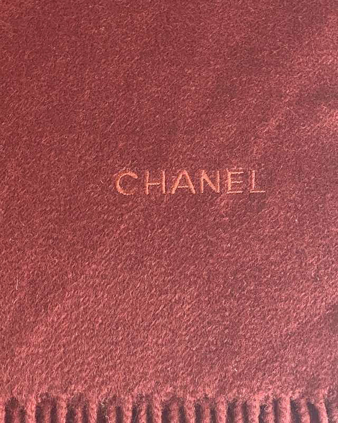 Chanel Schal mit Fransen · Bordeaux