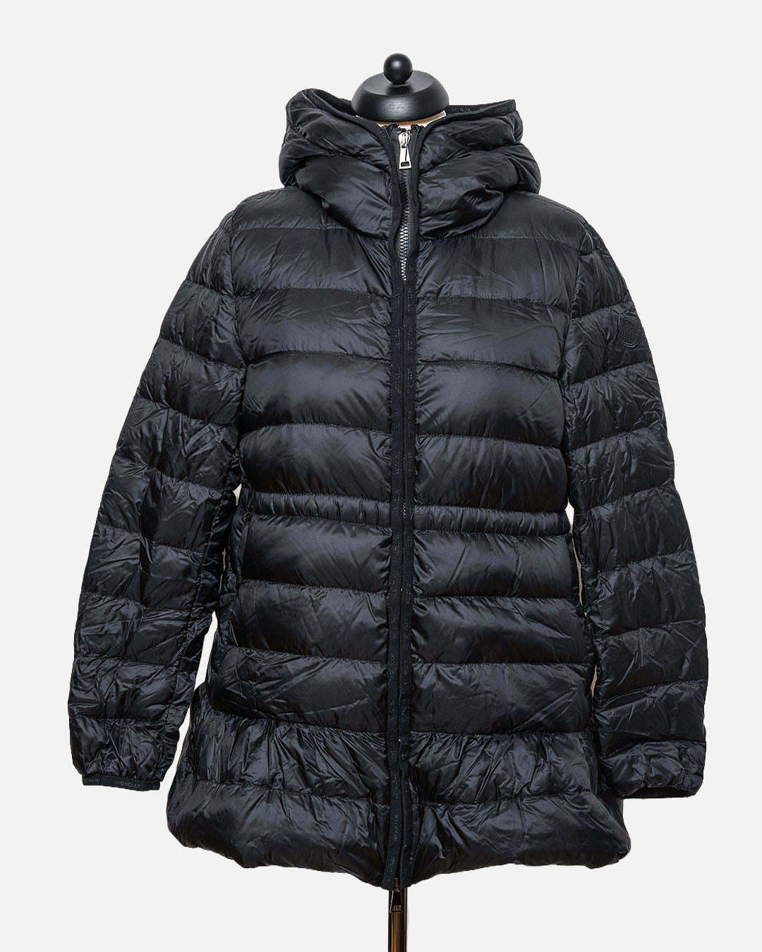 Moncler Steppjacke mit Kapuze · Schwarz