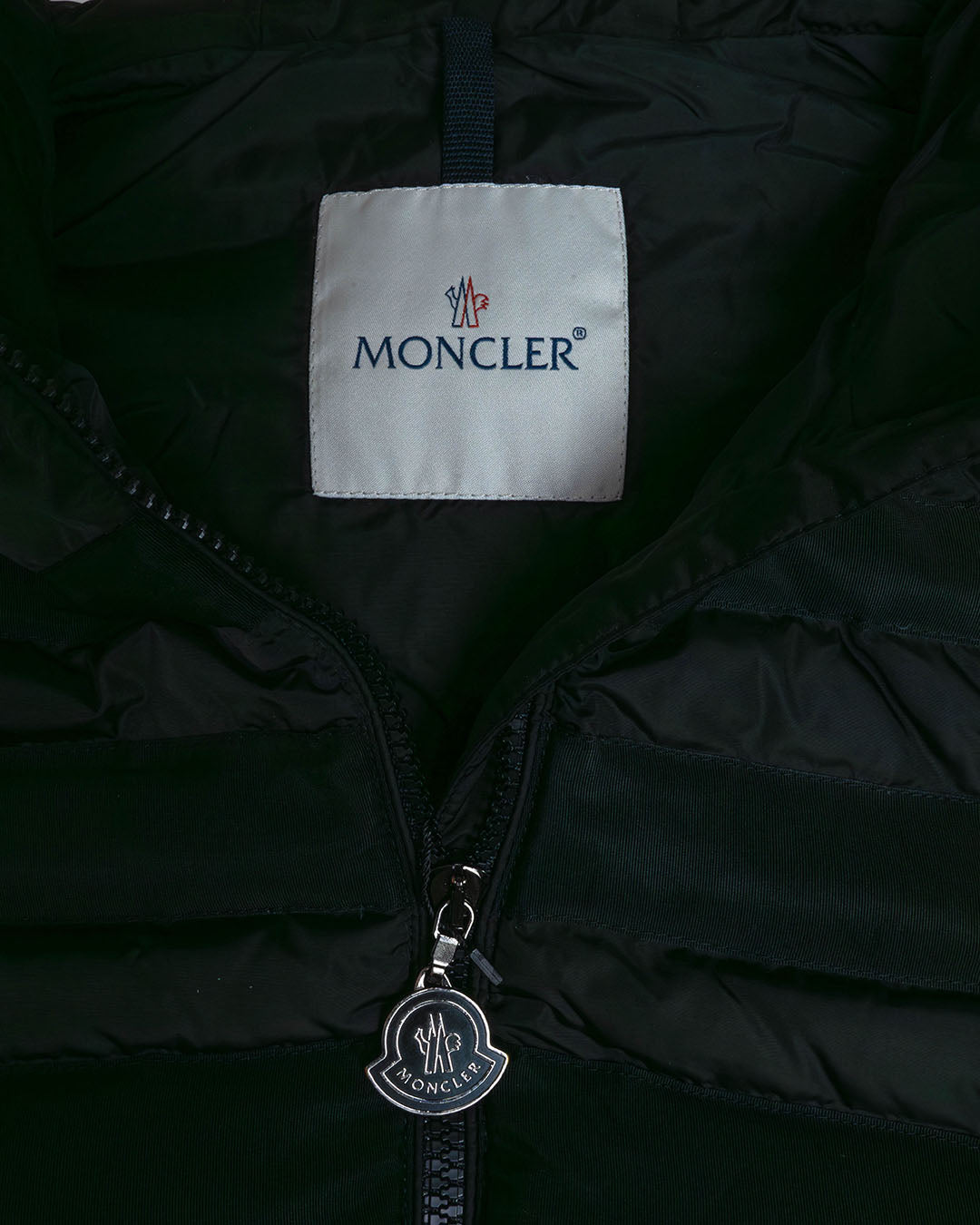Moncler Steppweste mit Kapuze · Schwarz