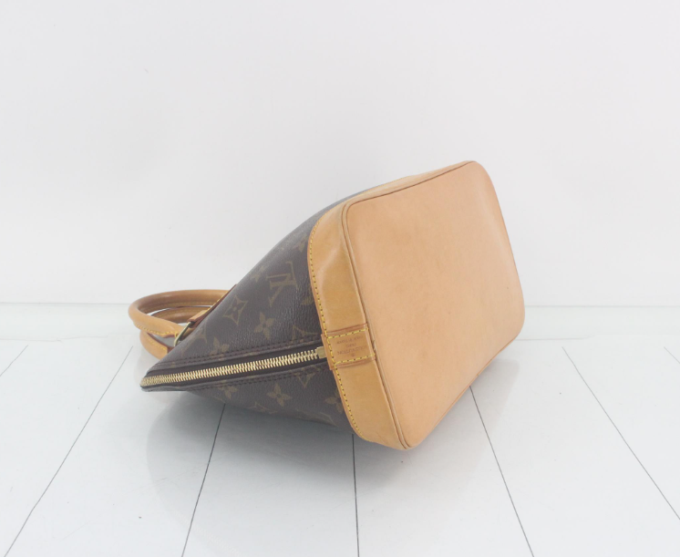 Louis Vuitton Alma Handbag Monogram Canvas PM