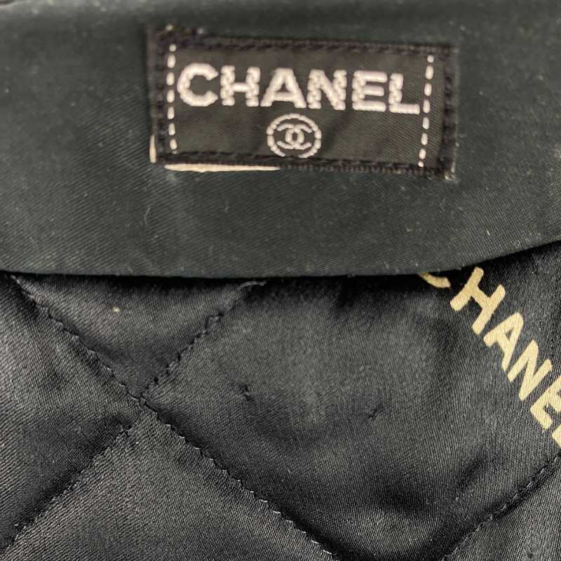 Chanel Steppjacke Schwarz