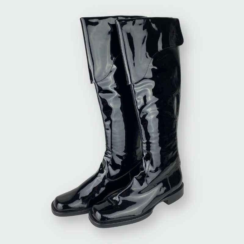 Chanel Stiefel Lackleder Schwarz