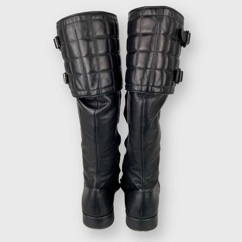 Chanel Stiefel mit Schnallendesign Schwarz