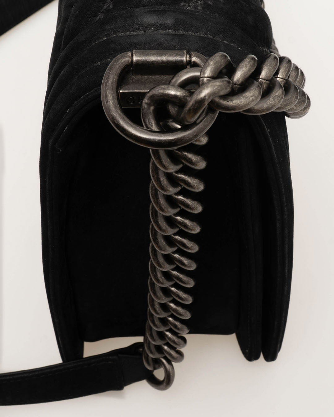 Chanel Medium Boy Bag Schwarz Wildleder