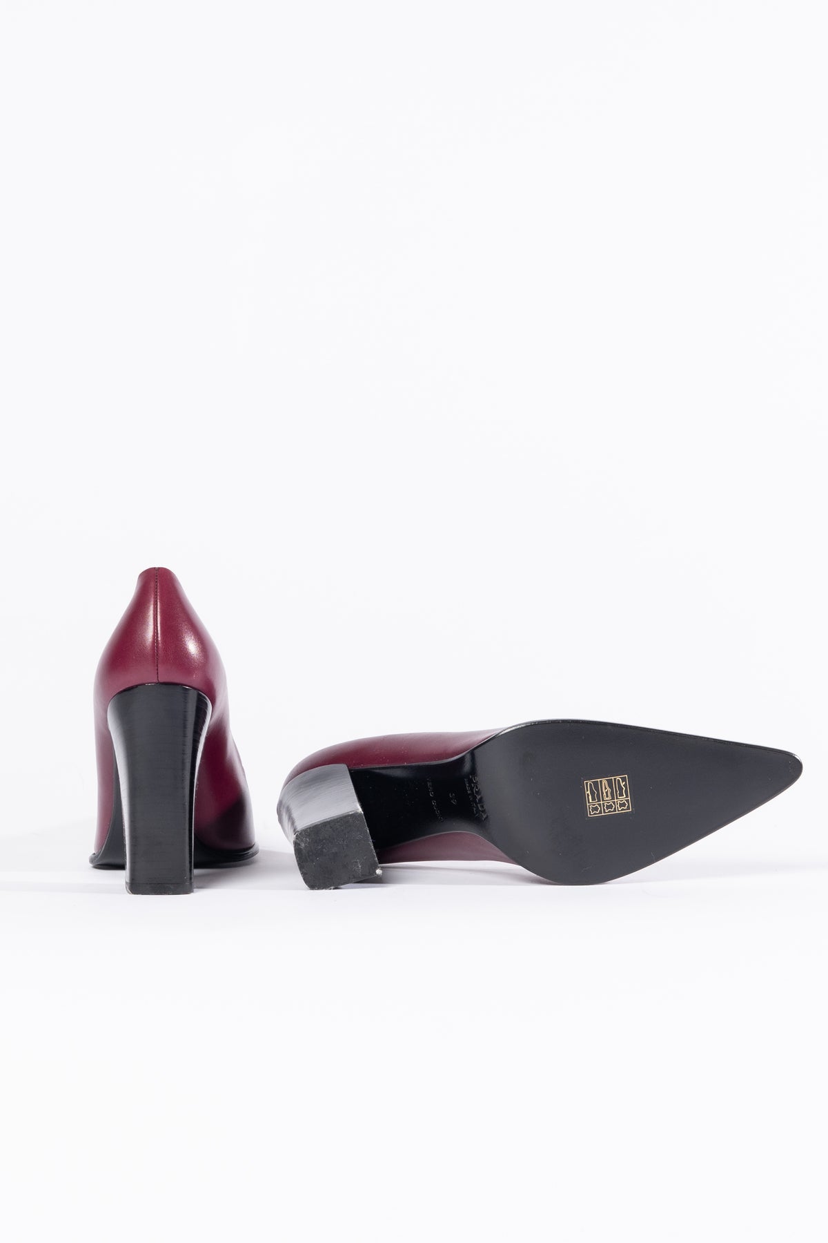 Prada Plateau Heels Spitz in Beere