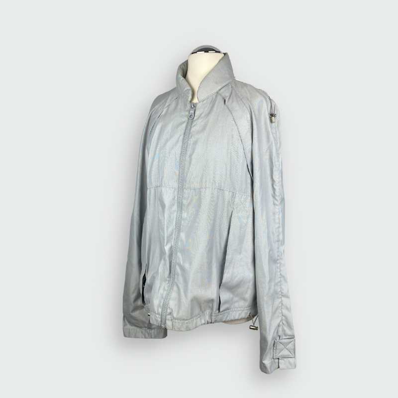 Chanel Windjacke mit Logopatch hinten Grau