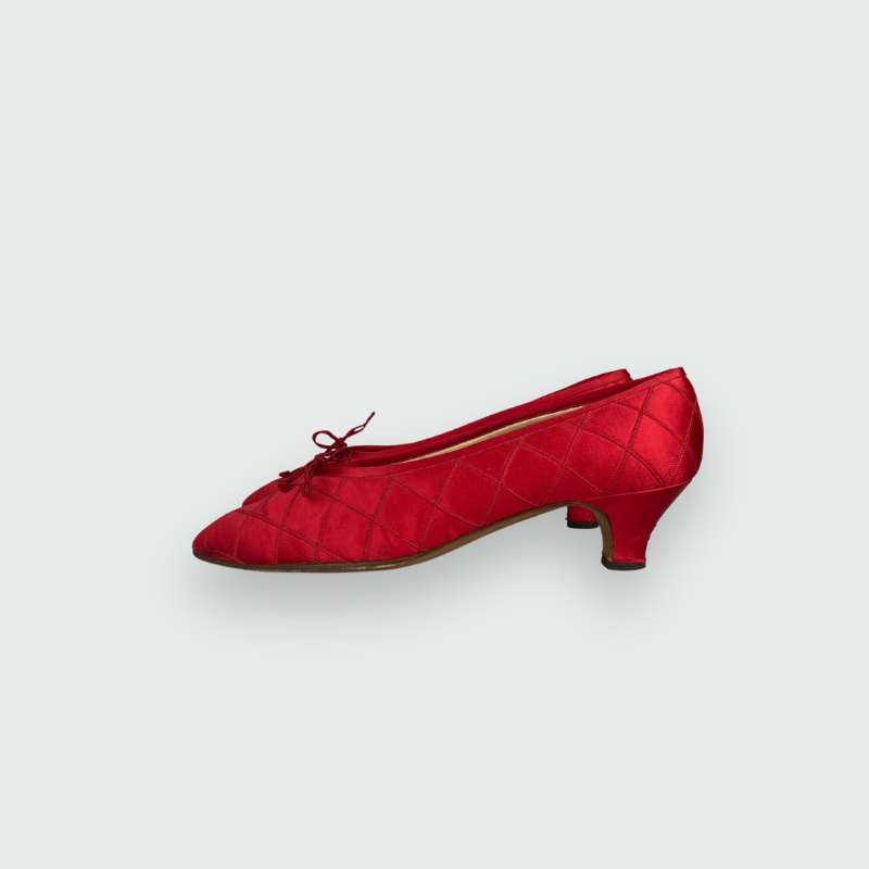 Chanel Pumps Rot Gr. 39,5