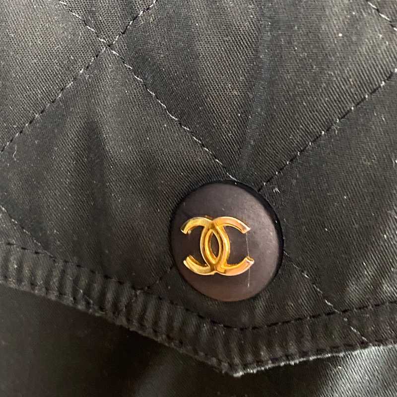 Chanel Steppjacke Schwarz