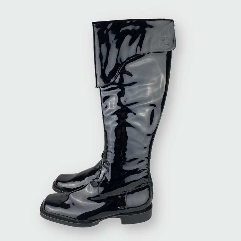 Chanel Stiefel Lackleder Schwarz