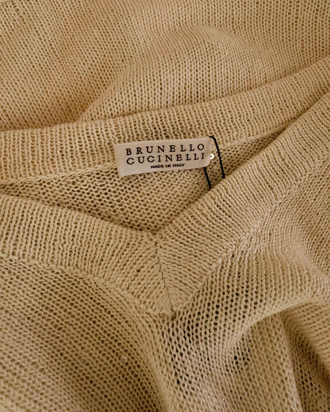 Brunello Cucinelli Shirt mit V-Ausschnitt Creme