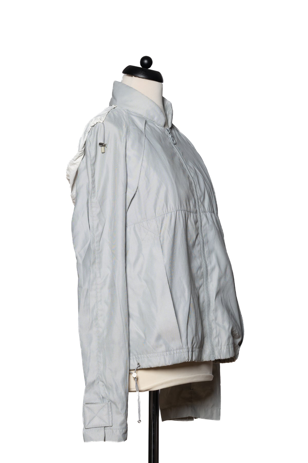 Chanel Windjacke mit Logopatch hinten Grau