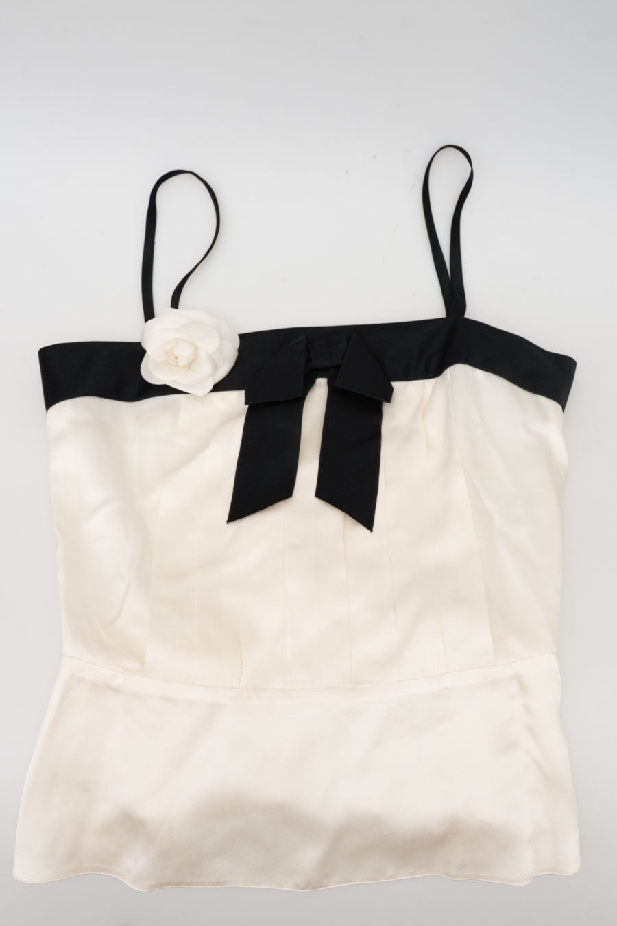 Chanel Seidentop Schwarz Weiß