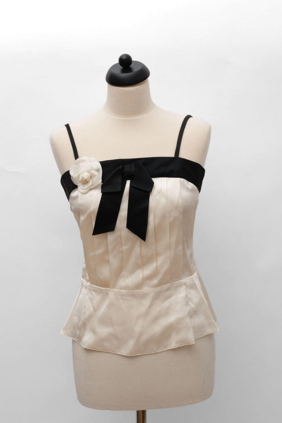 Chanel Seidentop Schwarz Weiß