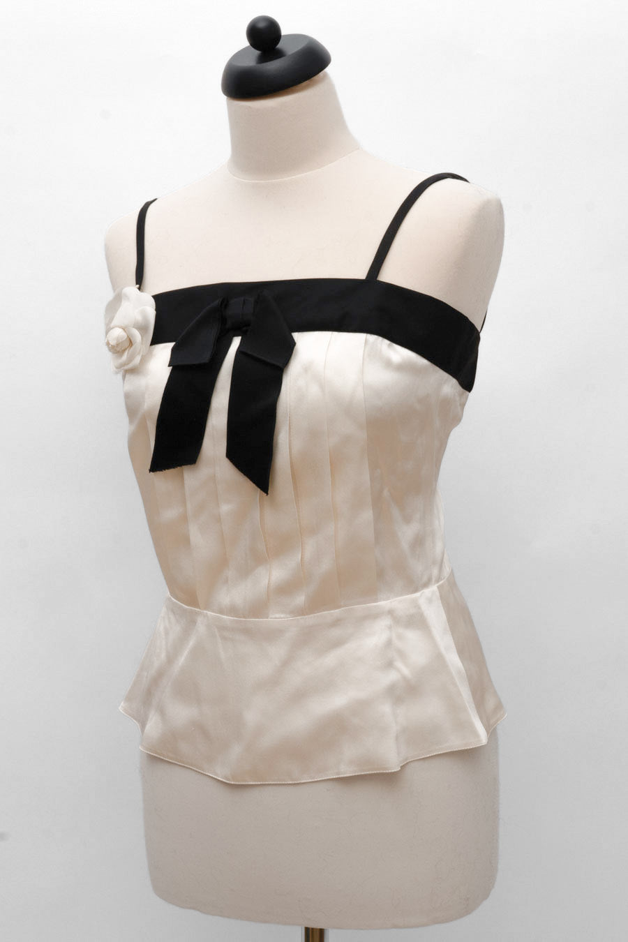 Chanel Seidentop Schwarz Weiß