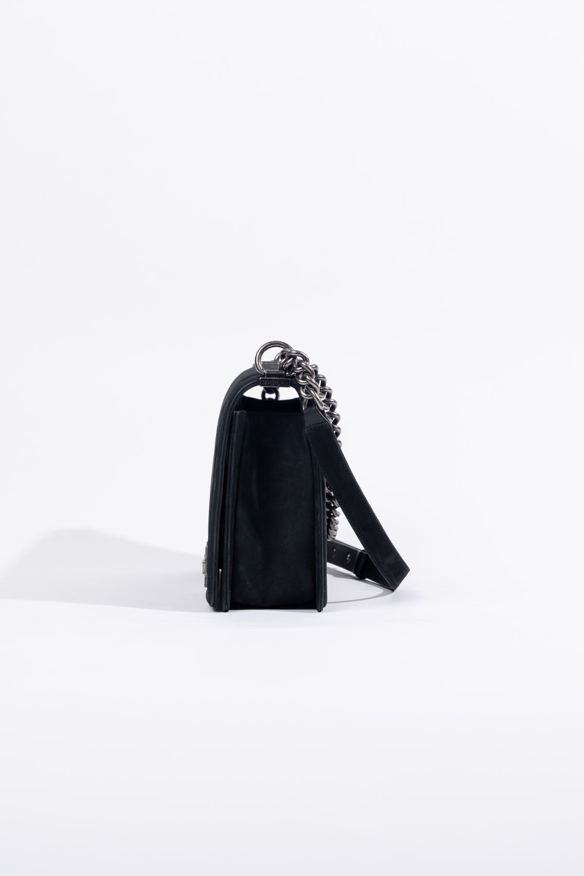 Chanel Medium Boy Bag Schwarz Wildleder