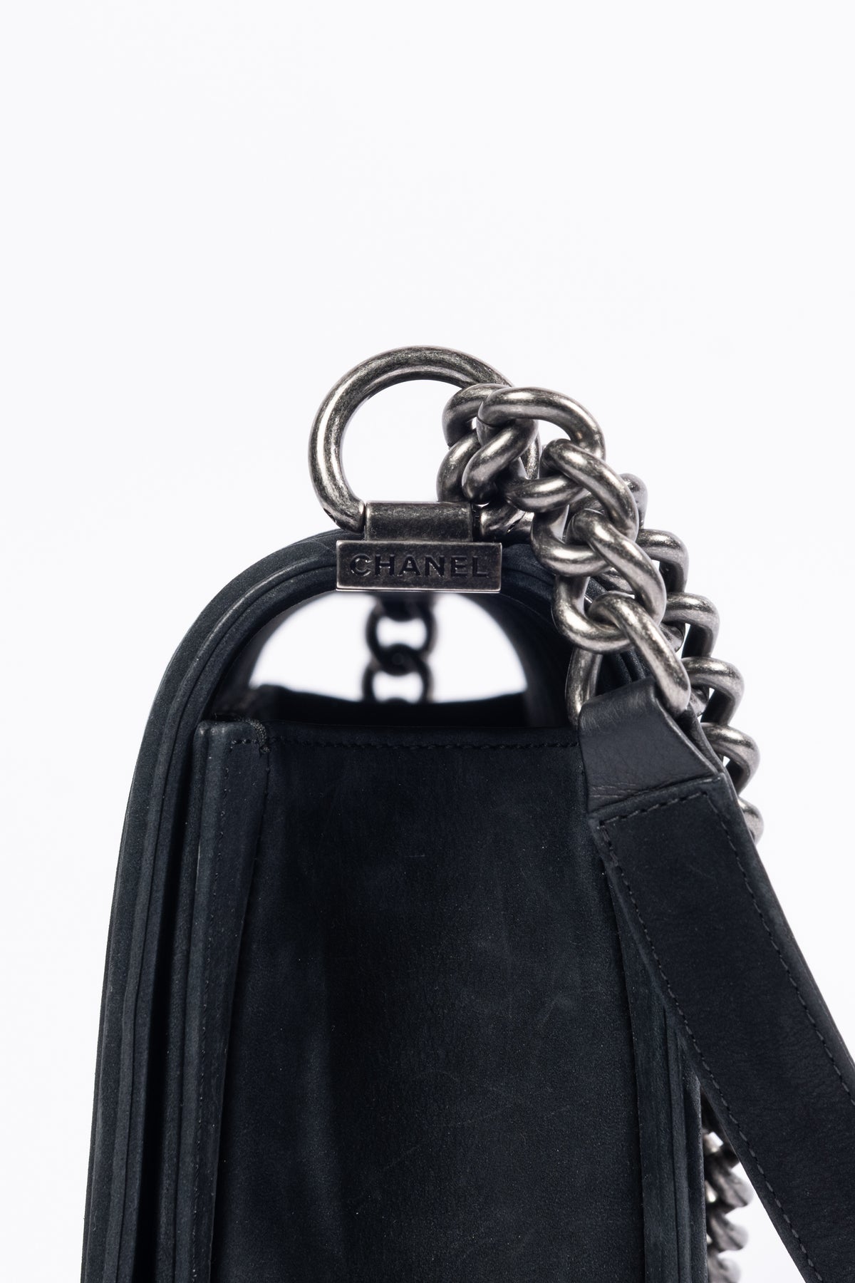 Chanel Medium Boy Bag Schwarz Wildleder
