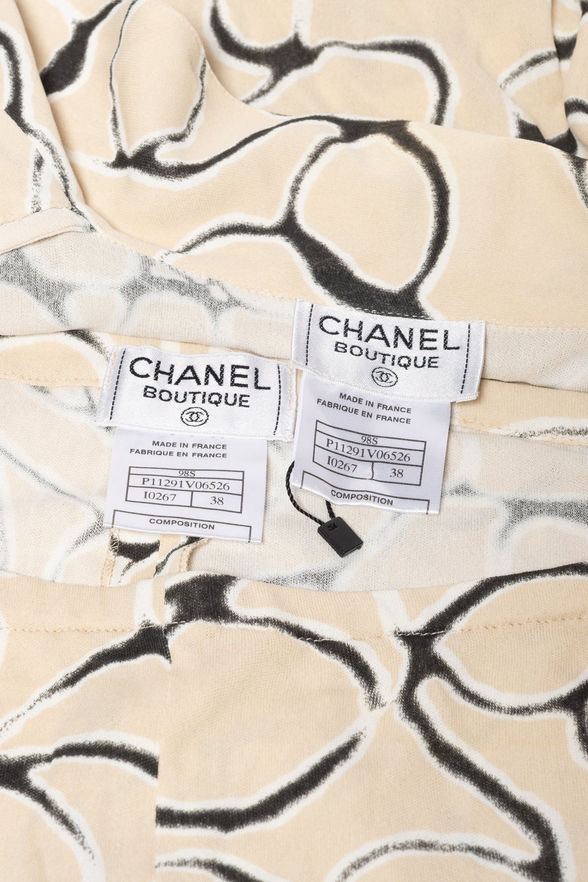 Chanel Kombi mit Muster · Creme/Schwarz