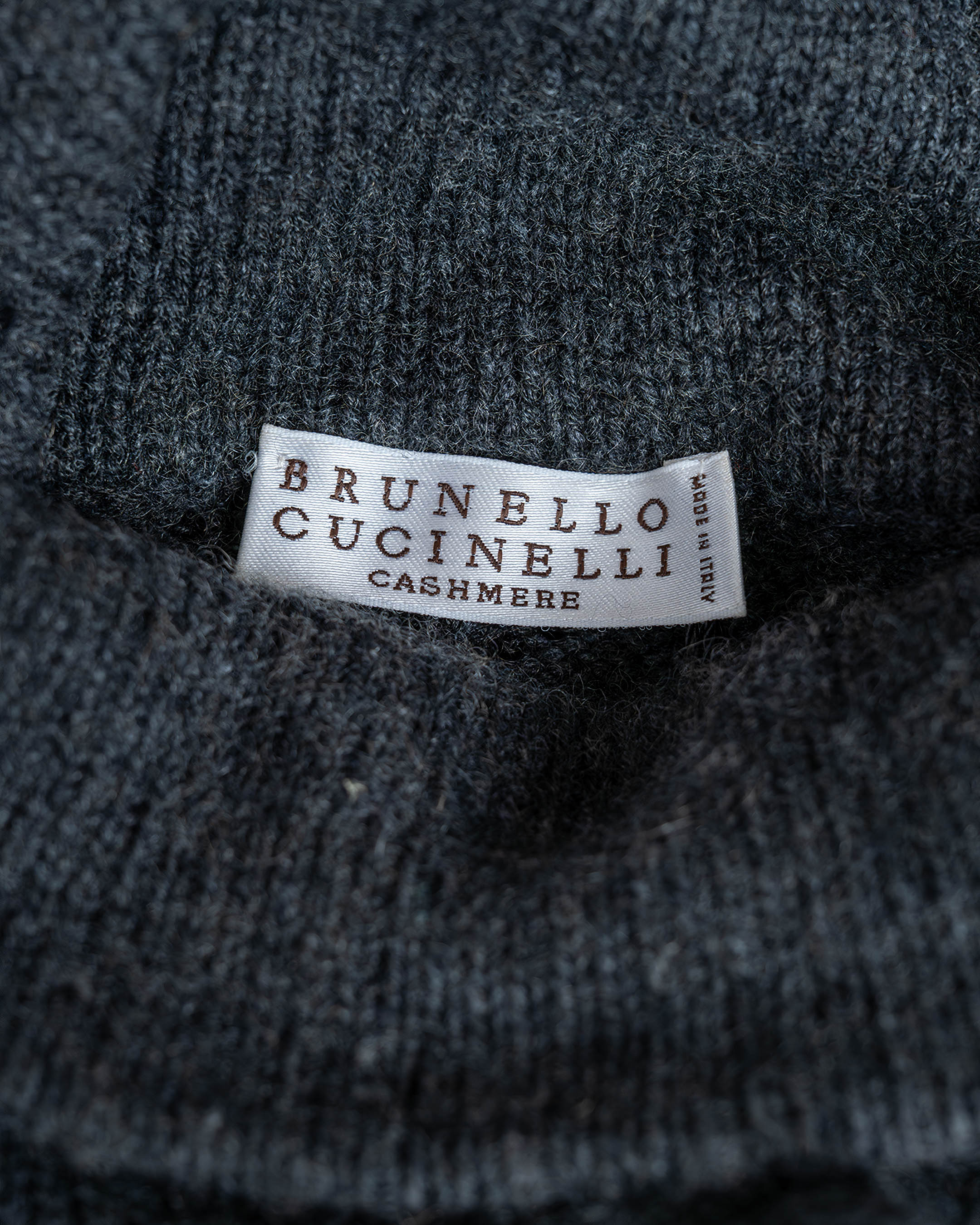 Brunello Cucinelli Cape · Grau